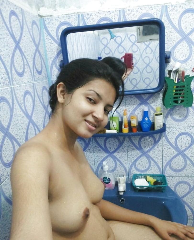 10P Cute girl Pakistan