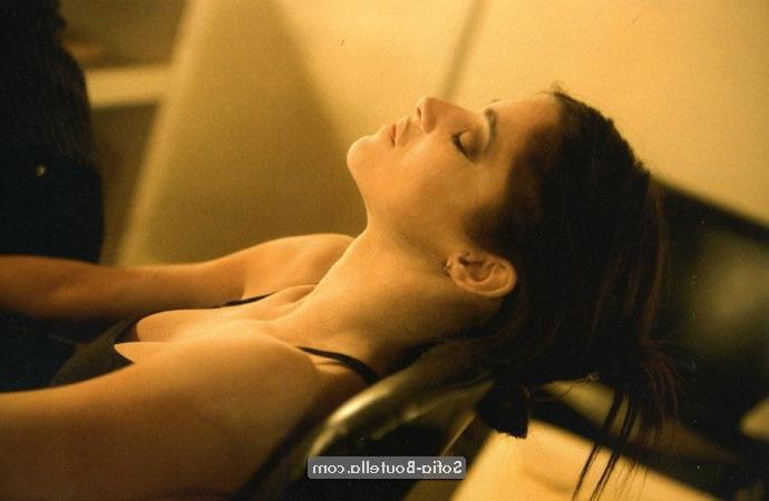 25P cute Sofia Boutella 2