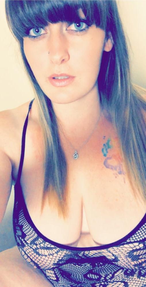 25P Louise, sexy UK Chunky MILF Slut