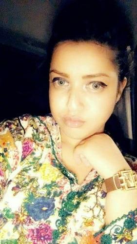 25P Chubby bd girl