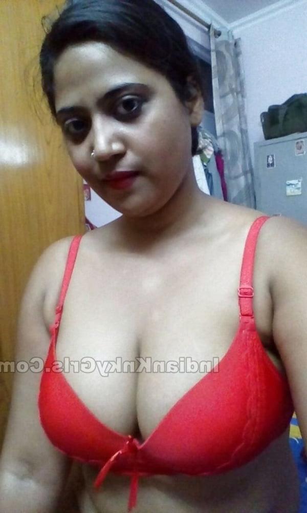 13P Chubby MBBS Student Shraddha Nude Selfies Leake