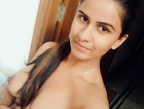 5P Cute Indian Teen Nude Selfies Leaked