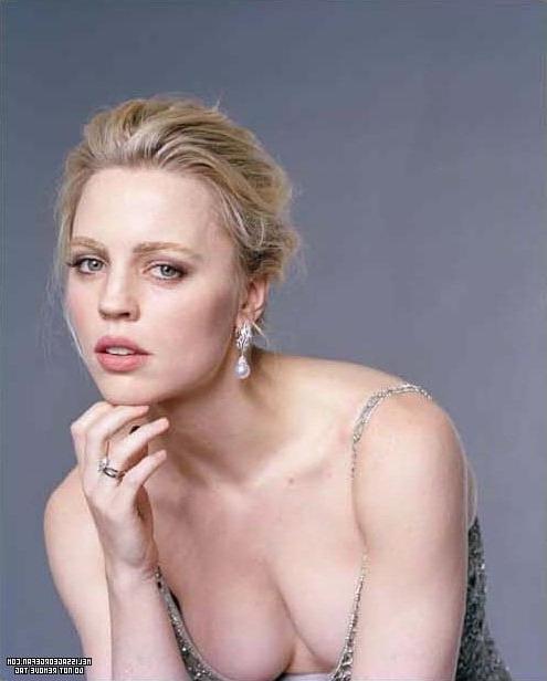 25P Melissa George cute woman
