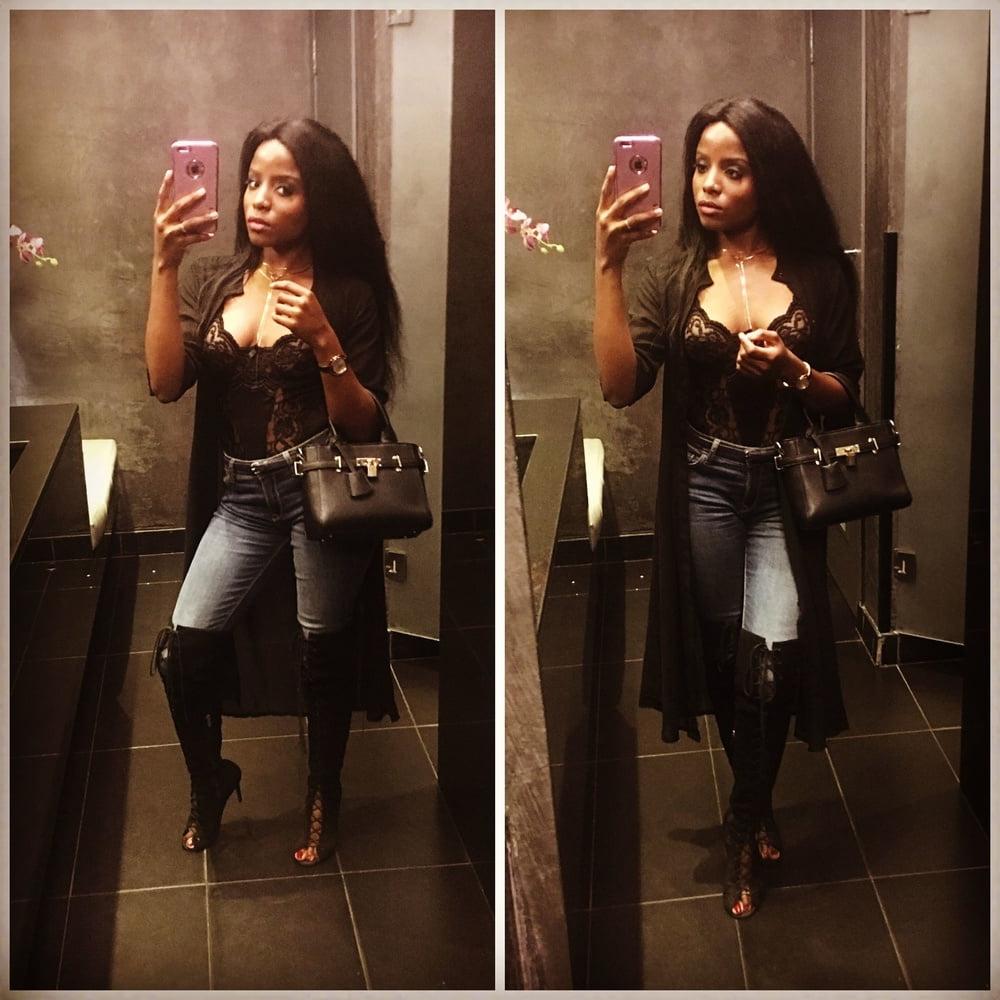 25P Black Metisse en talon Bitch Black Girls in High Heels 27