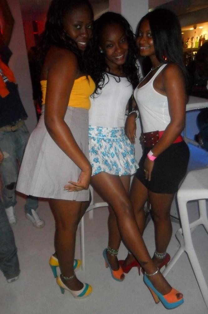 25P Black Metisse en talon Bitch Black Girls in High Heels 27