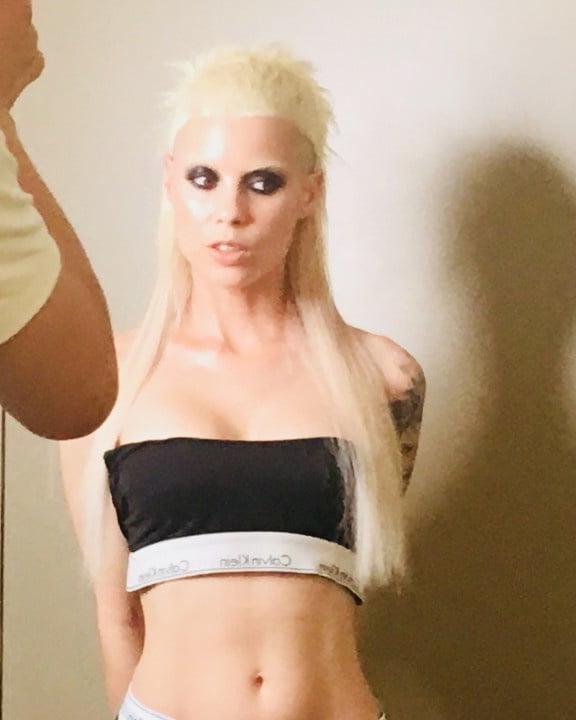 25P cute Yolandi Visser