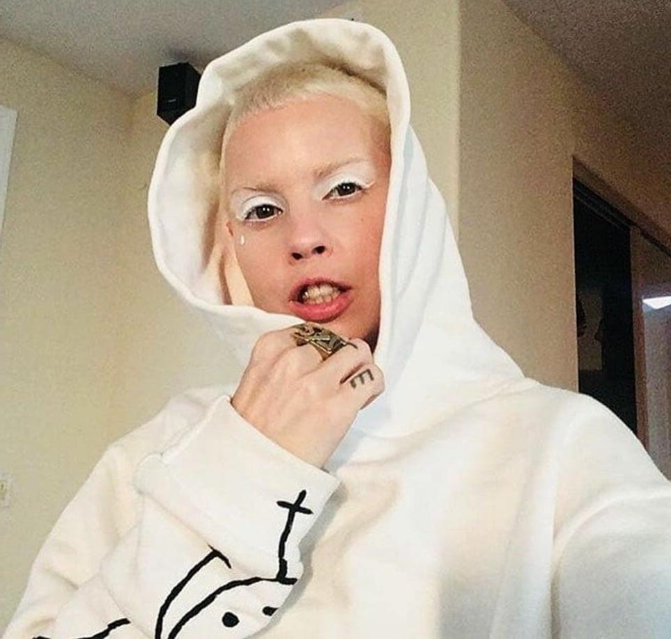 25P cute Yolandi Visser