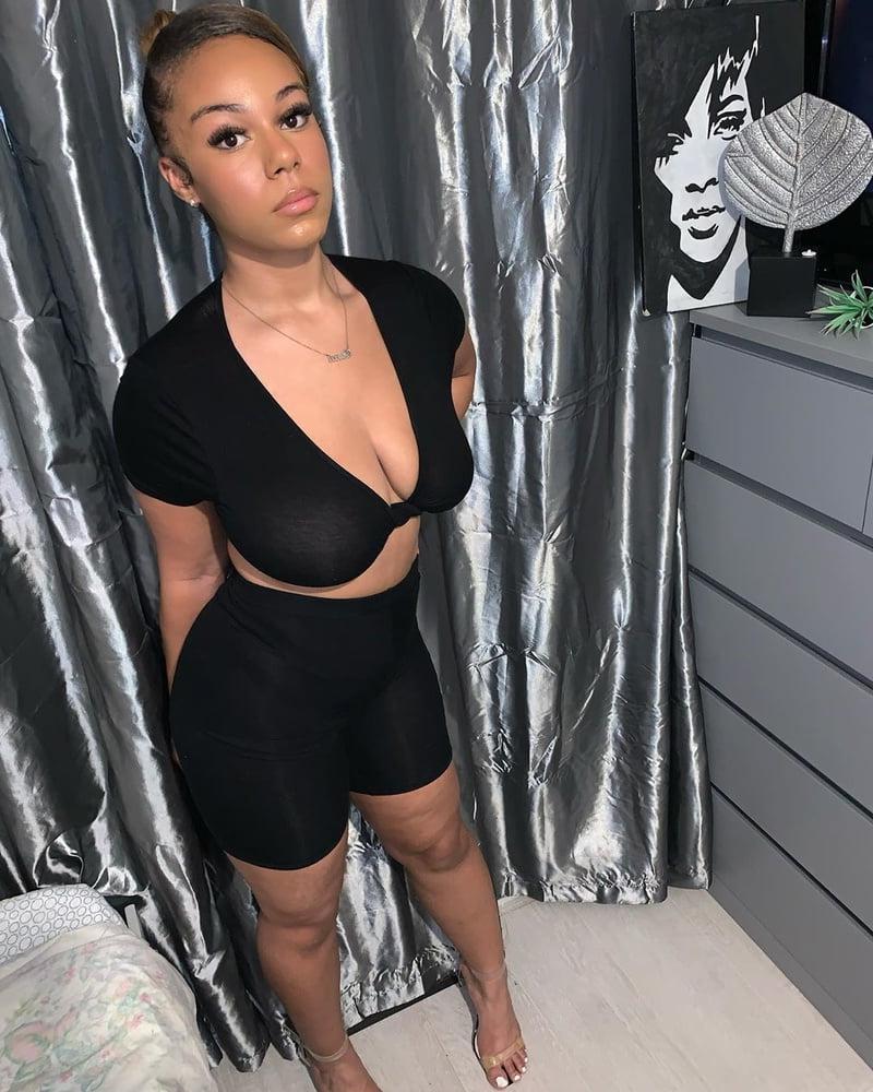 25P Piss on her big black tits
