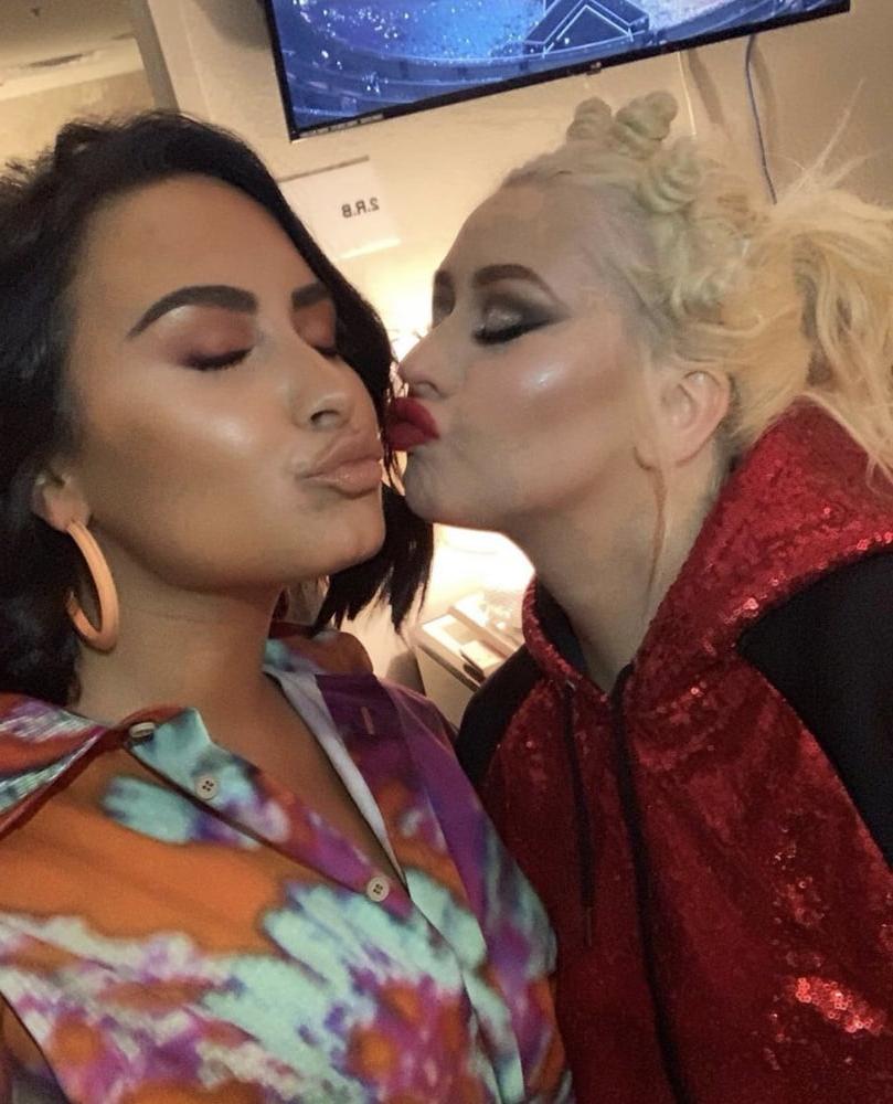 25P cute Demi Lovato