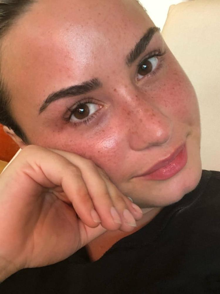 25P cute Demi Lovato