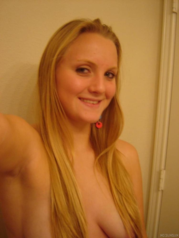25P cute blonde