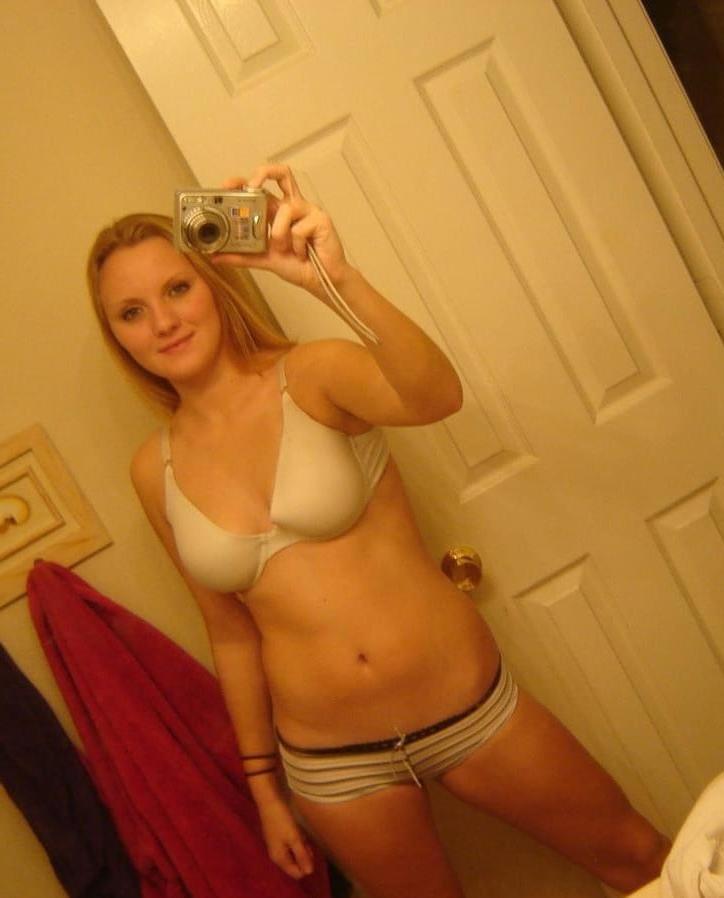 25P cute blonde