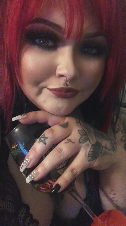 25P Chubby Emo Goth Babe