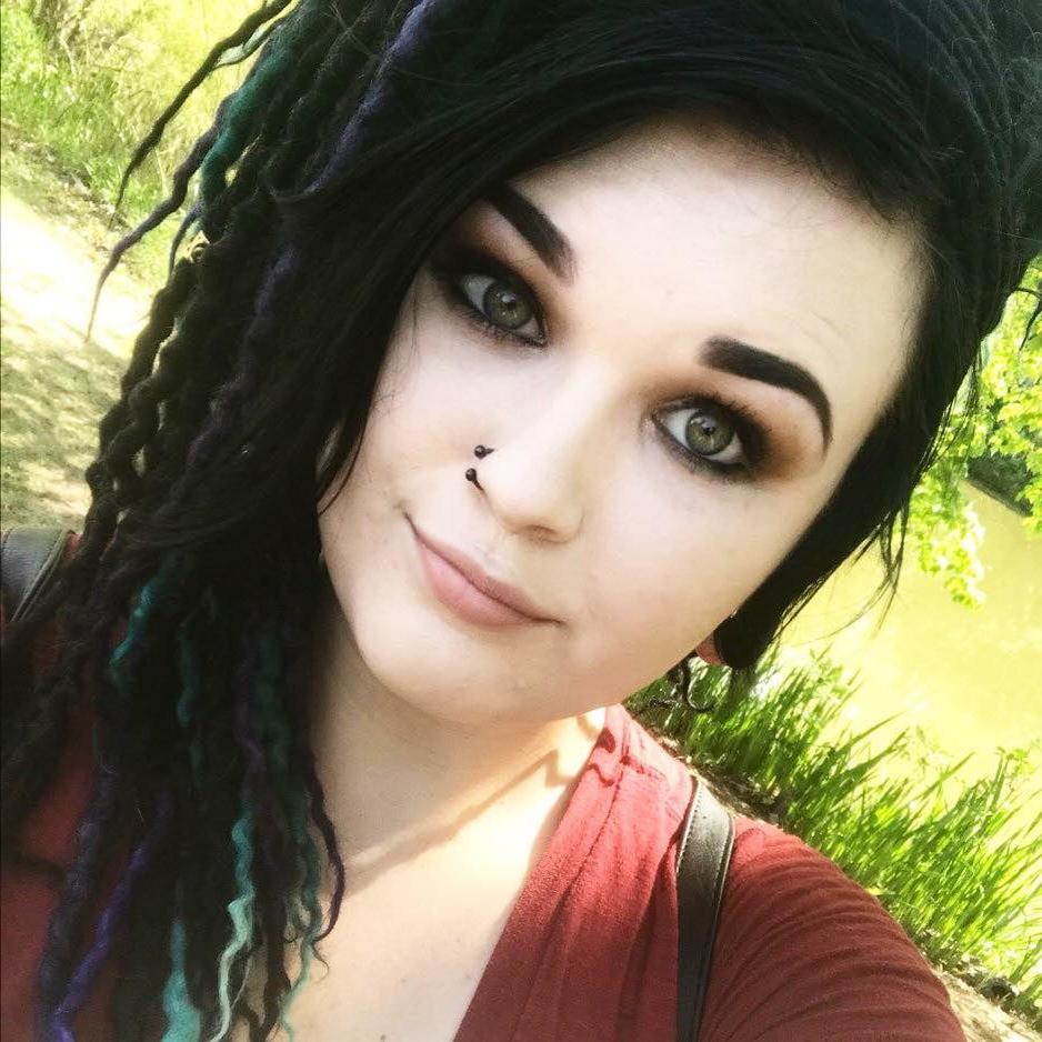 25P Chubby Emo Goth Babe