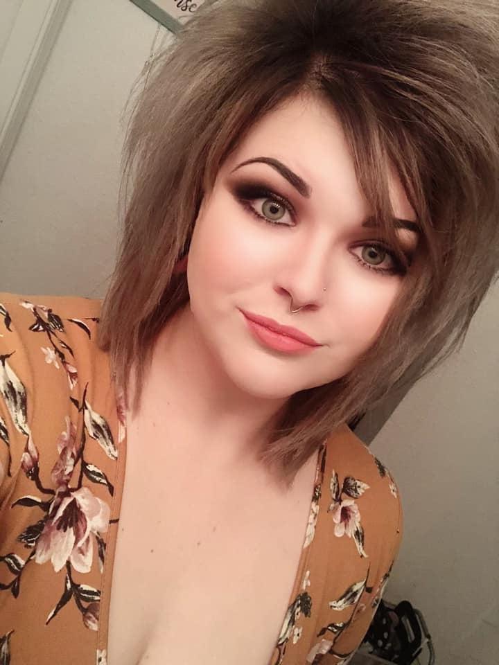 25P Chubby Emo Goth Babe