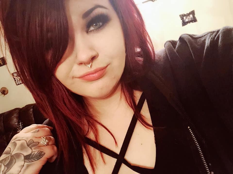 25P Chubby Emo Goth Babe