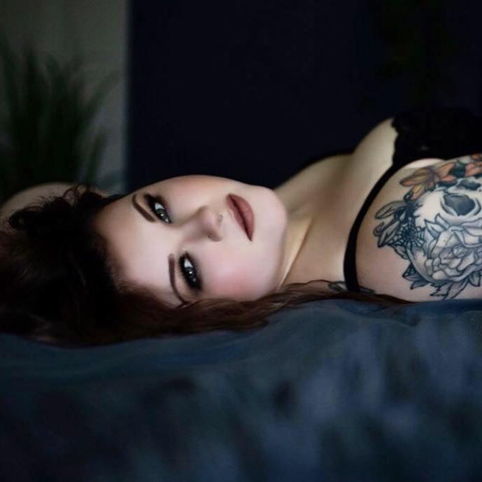 25P Chubby Emo Goth Babe