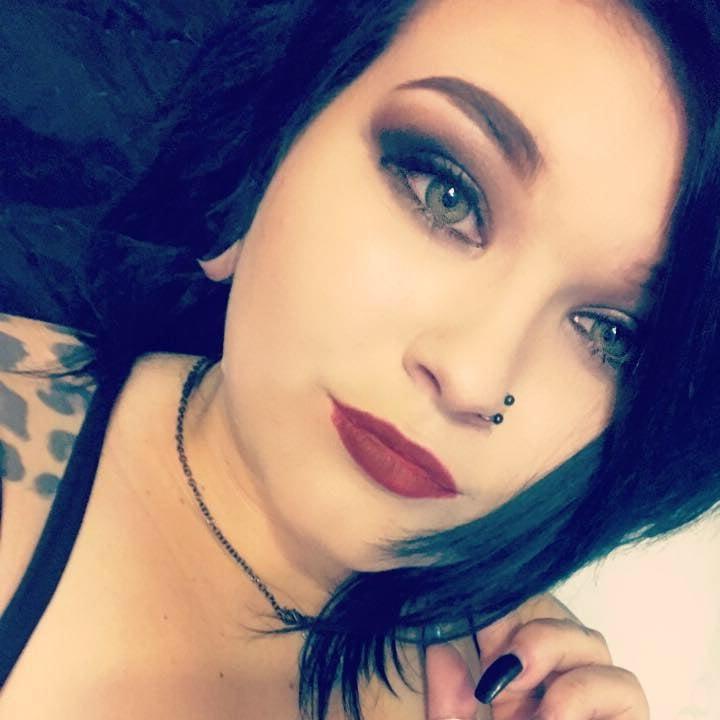 25P Chubby Emo Goth Babe