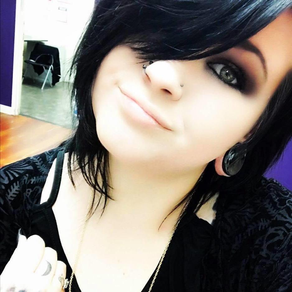 25P Chubby Emo Goth Babe