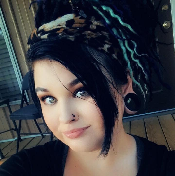 25P Chubby Emo Goth Babe