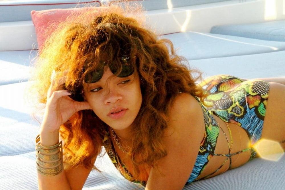 25P cute Rihanna