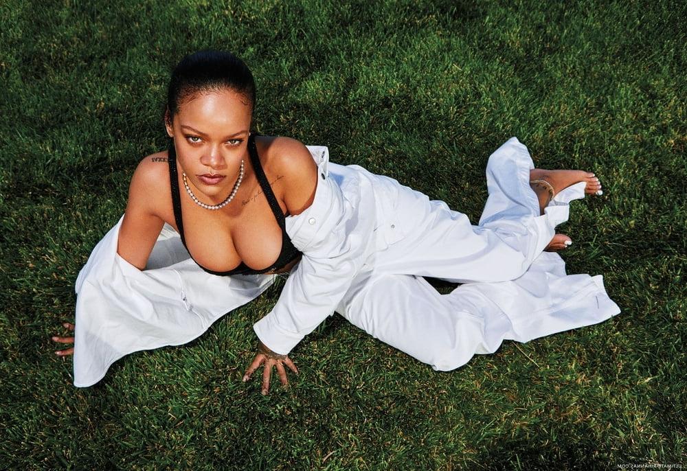 25P cute Rihanna