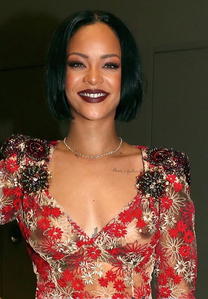 25P cute Rihanna