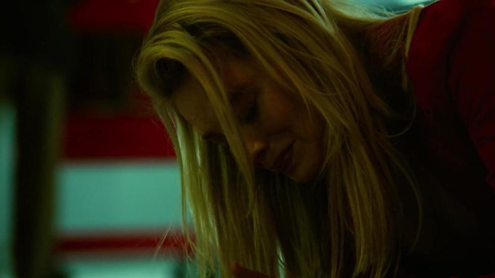 25P cute Margot Robbie 3