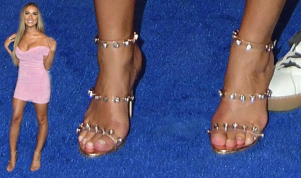 6P Jessie James Decker Feet