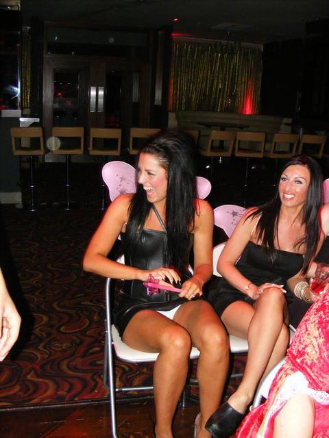 25P Great British Upskirts &amp; Oops 4