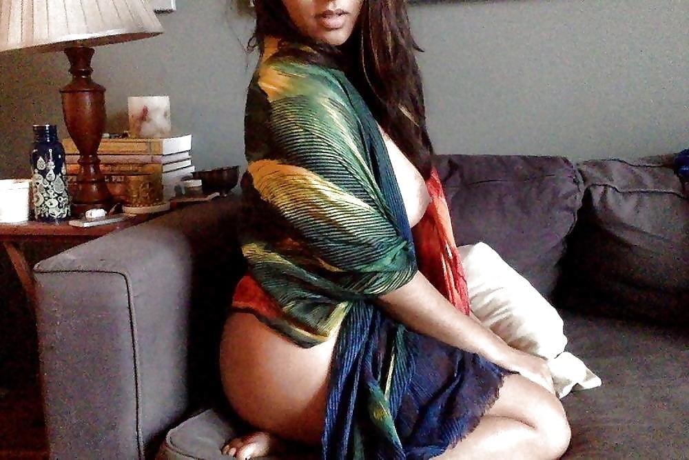 25P Indian chubby girlfriend
