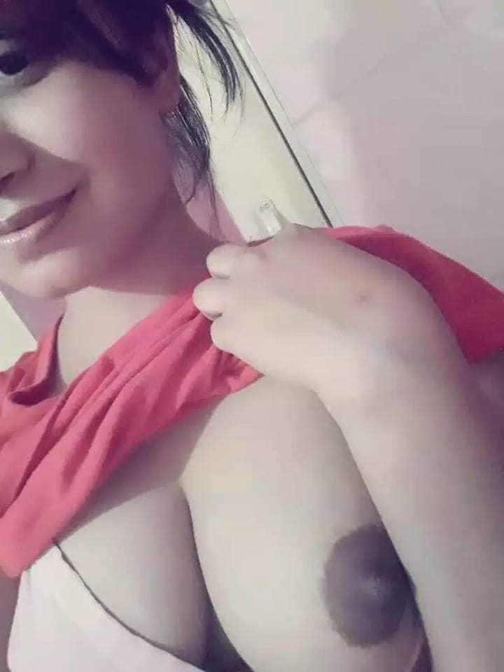 12P bangladeshi cute girl in pink sharee nude