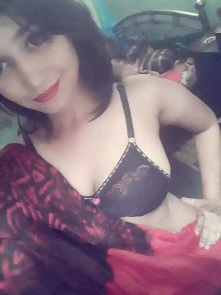 12P bangladeshi cute girl in pink sharee nude