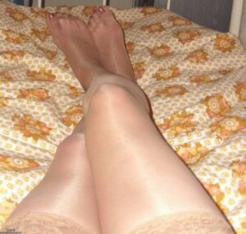 8P Stockings and feet