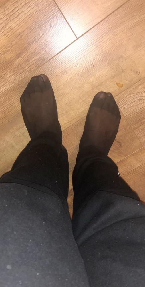 12P Smelly Pantyhose feet and ass