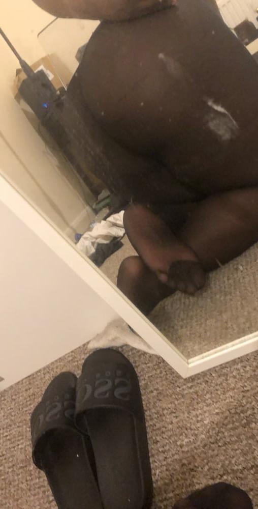 12P Smelly Pantyhose feet and ass