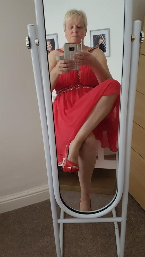 11P Andrea, sexy UK Chunky MILF Slut