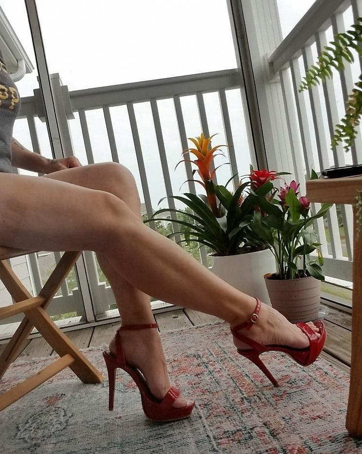25P Sexy &amp; Chubby Legs 18