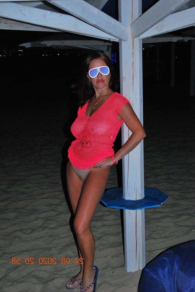 21P Bitch on the beach