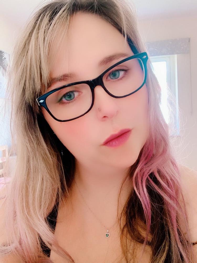 13P Ellie, sexy UK Chunky MILF Slut