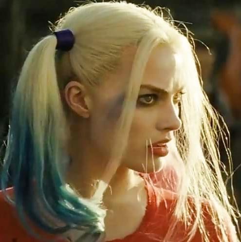 25P cute Margot Robbie 2