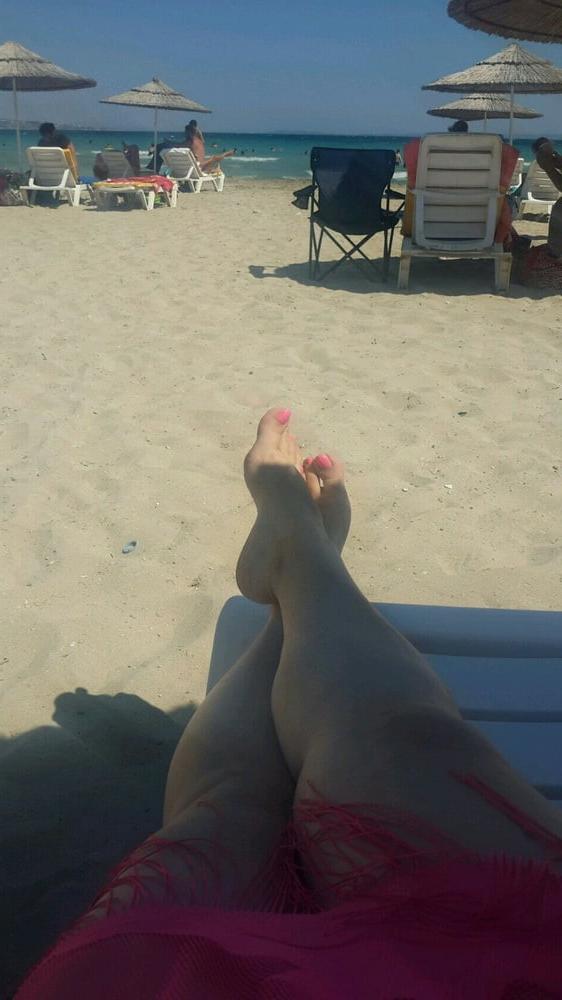 10P sexy turkish women's feet 10