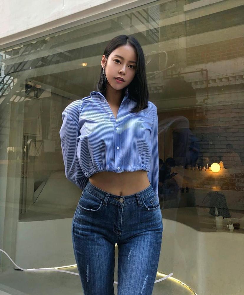 18P IM A KOREAN BITCH FOR YOU TO ENJOY