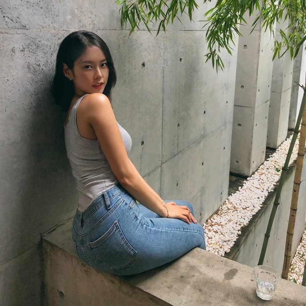 18P IM A KOREAN BITCH FOR YOU TO ENJOY
