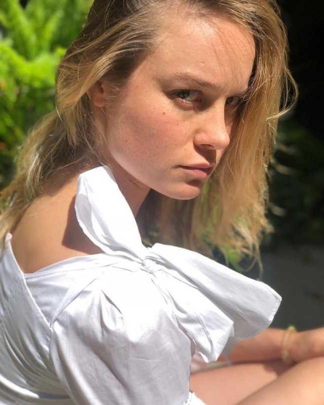 25P cute Brie Larson