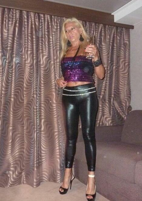 20P Blonde Queen