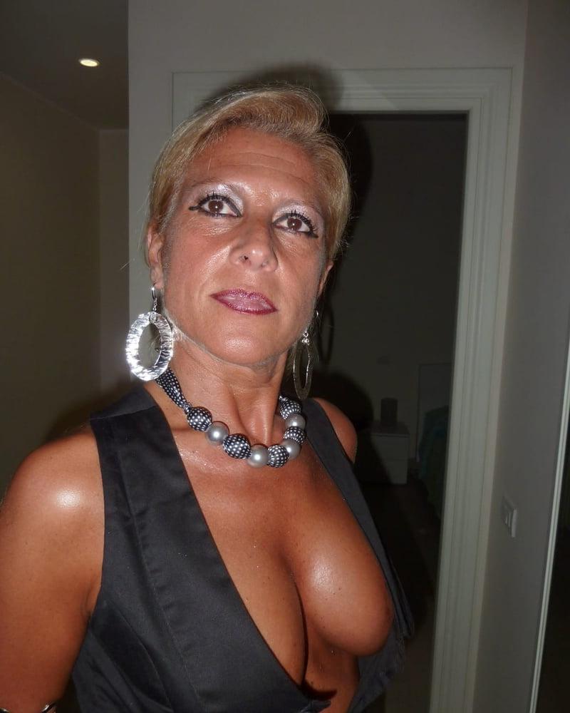 20P Blonde Queen