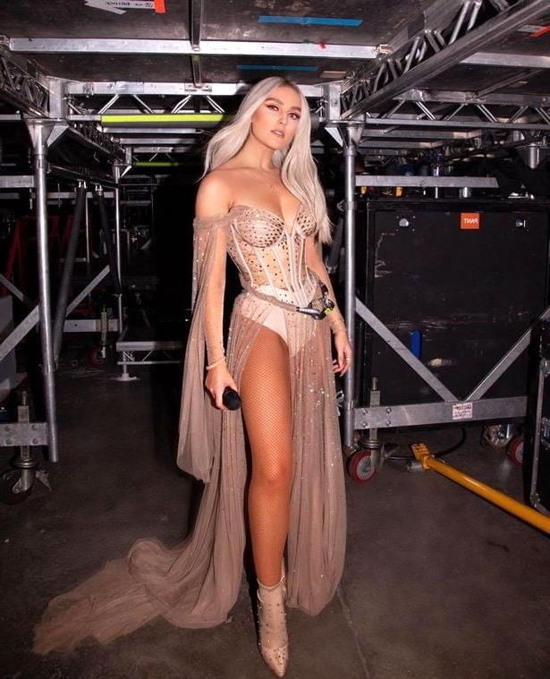 25P Perrie Edwards - Nasty Comments Encouraged
