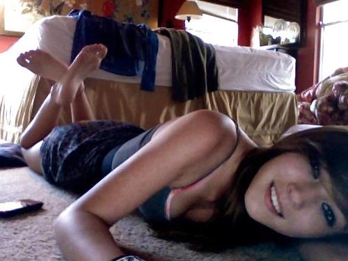 25P Feet and Pantyhose