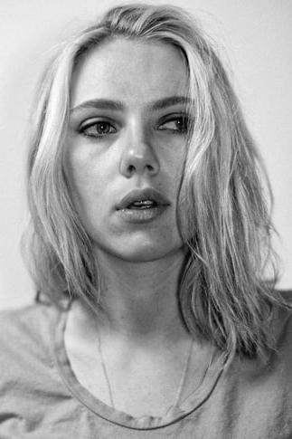 25P cute Scarlett Johansson
